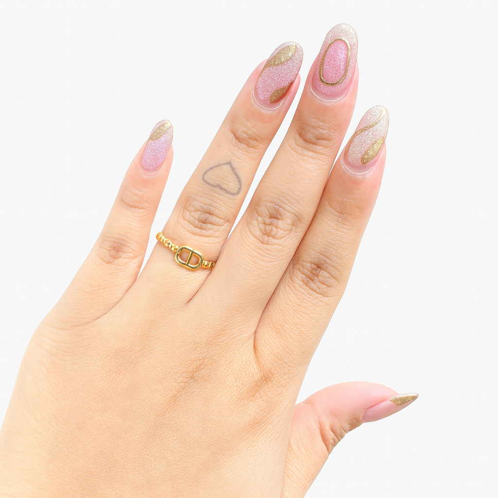 Classic Saddle Link Gold Ring