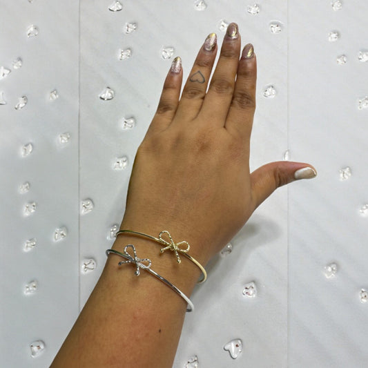 Chic Bow Accent Cuff