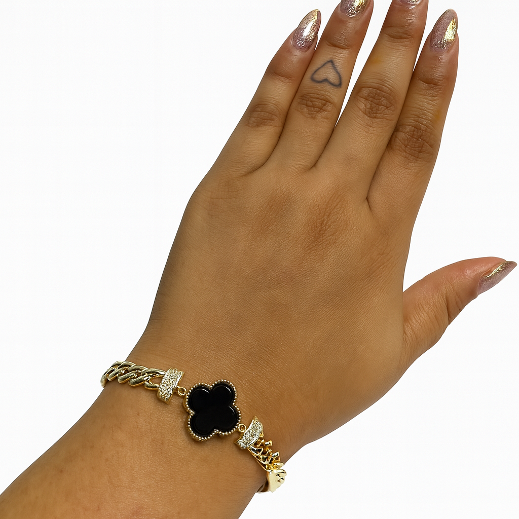 Midnight Clover Elegance Bracelet