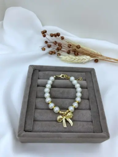 Golden Bow Bracelet